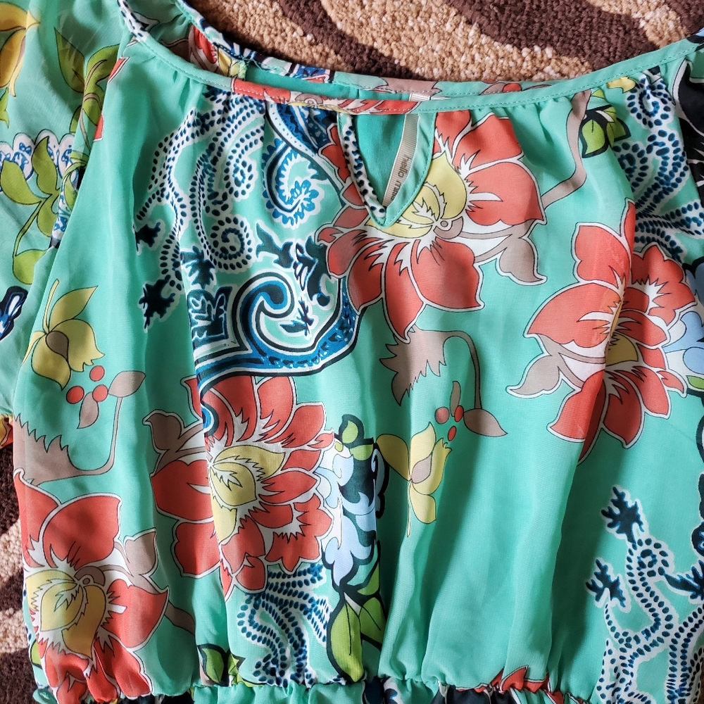 Adorable floral dress - Picture 2 of 2